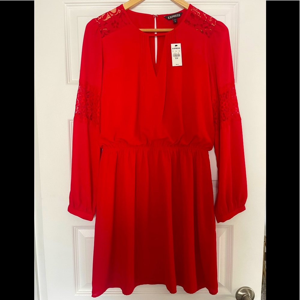 Express dress. NWT, never worn in excellent condition. Size M. Red.